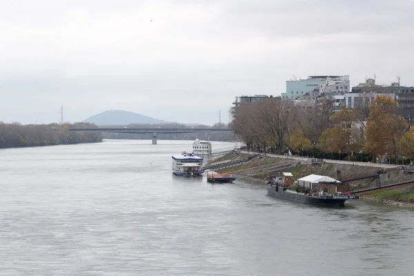 Bratislava Eslovaquia Noviembre 2019 Río Danubio Bratislava — Foto de Stock