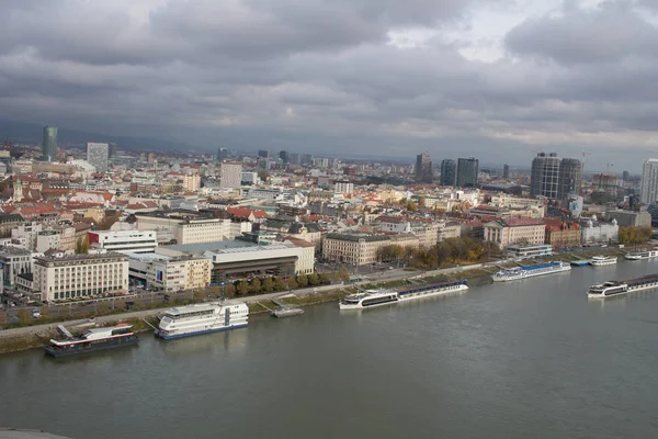 Bratislava Eslovaquia Noviembre 2019 Vista Desde Puente Snp Hasta Casco — Foto de Stock