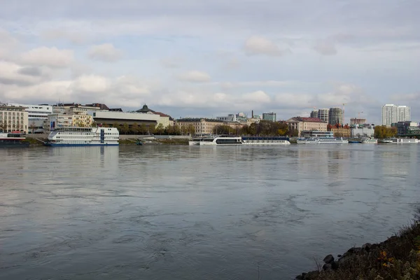 Bratislava Slovakia November 2019 Danube River Bratislava — Stock Photo, Image