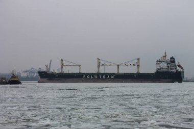 Odesa, Ukrayna - 30 Ocak 2017: Karadeniz kıyısındaki Odesa Limanı