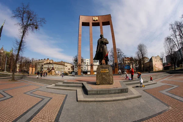 Lviv Ucrania Marzo 2017 Monumento Stepan Bandera — Foto de Stock