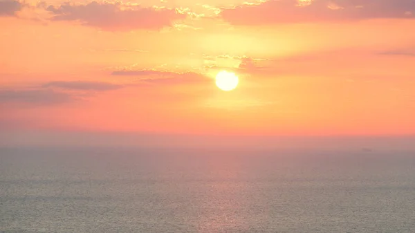 Güneş denizde ayarla