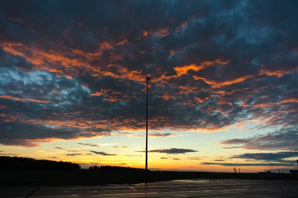 Zonsondergang Grens Van Rechtenvrije Stockfoto's