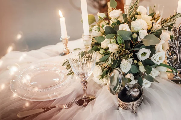 Foto Mesa Restaurante Livre Com Flores Casamento Velas Acesas — Fotografia de Stock