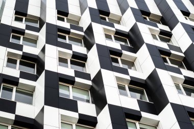 windows ile bina modern siyah ve beyaz