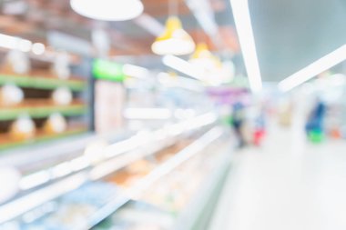 Şehir bakkallar ışıkları ile bulanık fotoğraf