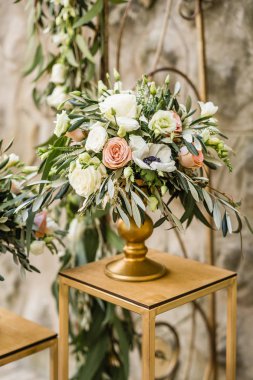 Taze pastel çiçek çiçek düğün dekorasyonu 