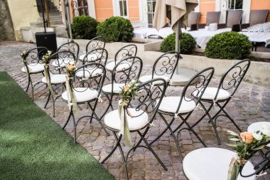 Çiçek, sandalye ermesinin dekore edilmiş kapatmak 