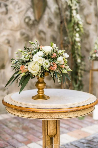 Decoração Casamento Floral Com Flores Frescas Pastel Mesa — Fotografia de Stock