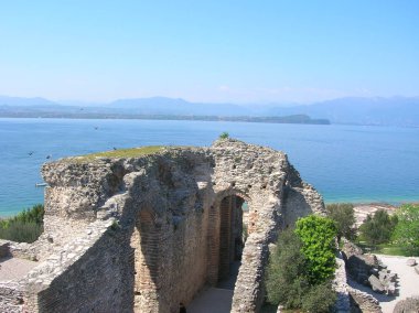 Sirmione'da (Bs) - İtalya Catullus, arkeolojik alan mağaralar