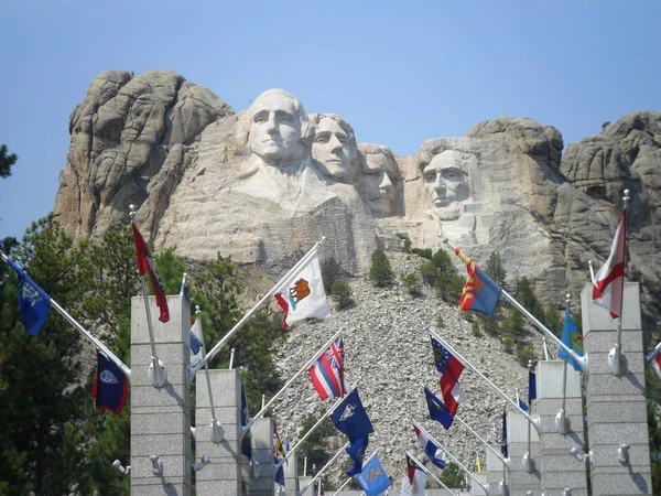 Banderas Monumento Nacional Mount Rushmore Dakota Del Sur —  Fotos de Stock