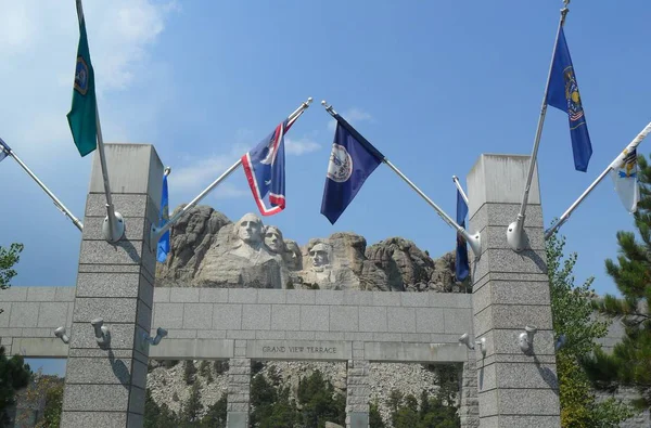 Rushmore Dağı Milli anıt - Güney Dakota grand manzaralı Teras