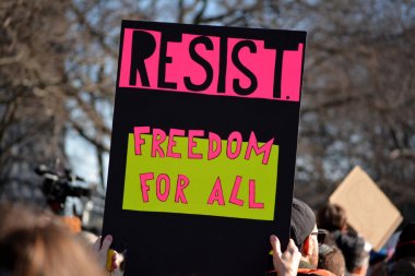 Müslüman yasağı protesto