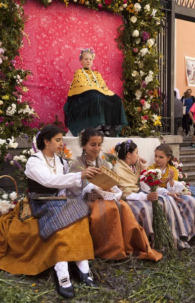 Mayos Lavapies 近所でラス マヤの伝統的なお祭り スペイン マドリード — ストック写真