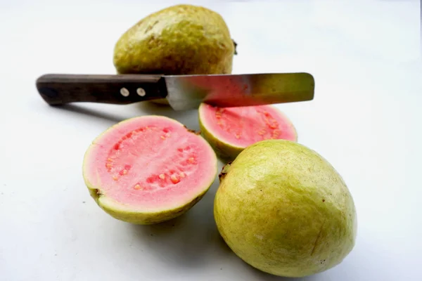 Taze Guava Tropikal Meyve Soyma Bıçağı — Stok fotoğraf