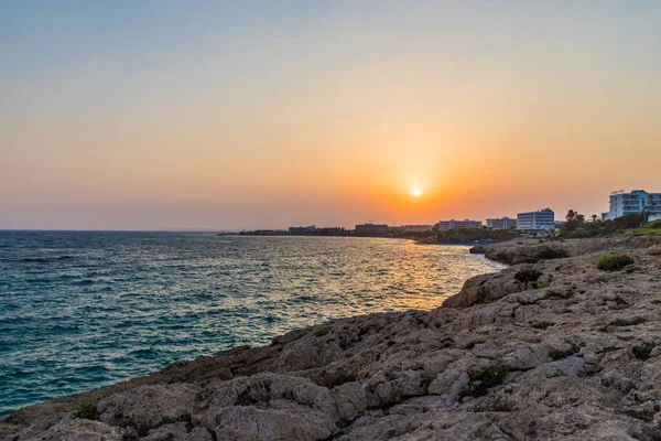 Una vista tipica a Capo Greco a Cipro — Foto Stock