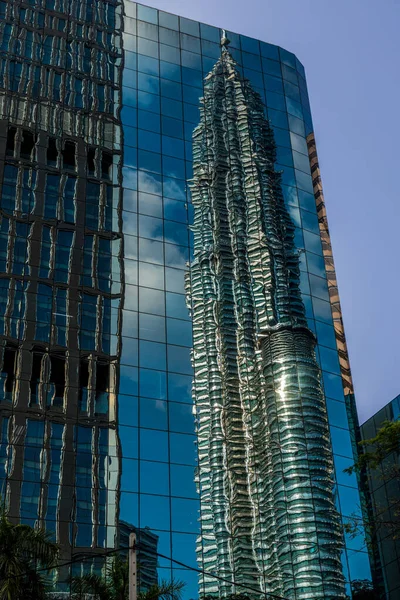 Petronas Zwillingstürme in Kuala Lumpur — Stockfoto