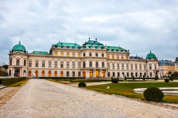 オーストリア、ウィーンのベルヴェデーレ宮殿と庭園 — ストック写真