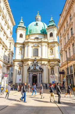 Viyana, Avusturya, 15 Ekim 2016: Turist Graben sokakta, Viyana, Avusturya, en ünlü caddelerinden biri