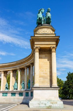 Kahramanlar Meydanı Budapeşte'de. Budapeşte Macaristan'ın başkentidir