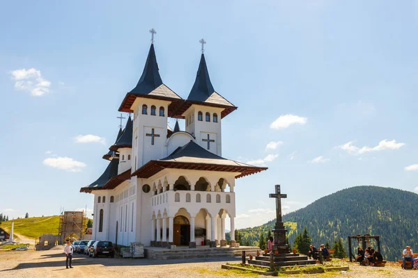 Prislop, Rumania 05 de julio de 2015: Iglesia ortodoxa en Manastirea Prislop, país Maramures, Rumania —  Fotos de Stock