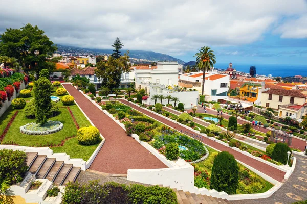 La Orotava, Tenerife, Spain - June 11, 2015: Botanical garden in La Orotava town, Tenerife, Canary Islands — Stock Photo, Image