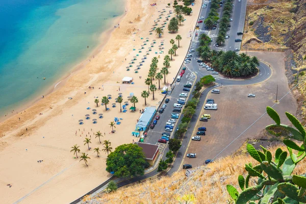 Vista aérea na praia de Teresitas perto de Santa Cruz, Tenerife, Ilhas Canárias, Espanha — Fotografia de Stock