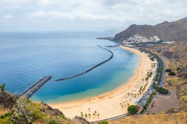 Santa Cruz, Tenerife, Kanarya Adaları, İspanya yakınındaki Teresitas plajda havadan görünümü