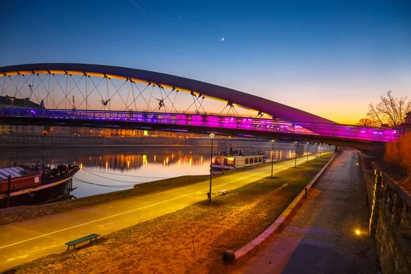 Bernatka footbridge over Vistula river in Krakow, Poland — Stock Photo, Image