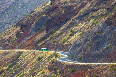 Anaga dağlar, Tenerife, İspanya, Avrupa'nın dar ve dolambaçlı yol