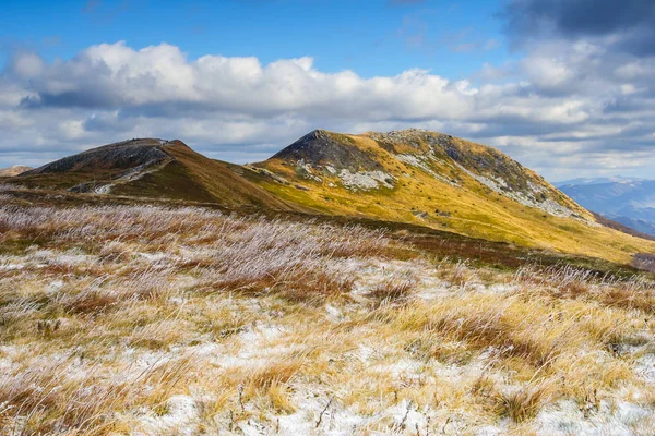 在波兰的 Bieszczady 山步道 — 图库照片