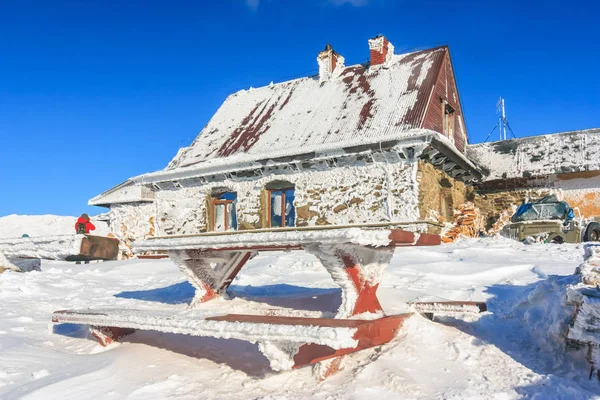 ビェシチャディ山脈、南ポーランド東部の冬の山の風景 — ストック写真