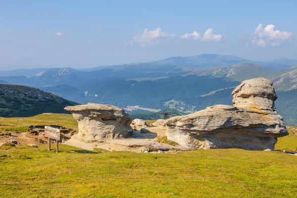 Geomorphologic rocky structures in Bucegi Mountains, Romania — Stock Photo, Image