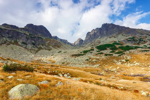 五湖谷在高塔特拉山，波兰 — 图库照片