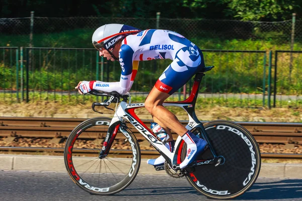 KRAKOW, POLAND - AUGUST 3, 2013: Unidentified participant of 70th Tour de Pologne cycling 7th stage race in Krakow, Poland. Tour de Pologne is the biggest cycling event in Eastern Europe. — Stock Photo, Image