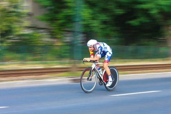 KRAKOW, POLAND - AUGUST 3, 2013: Unidentified participant of 70th Tour de Pologne cycling 7th stage race in Krakow, Poland. Tour de Pologne is the biggest cycling event in Eastern Europe. — Stock Photo, Image