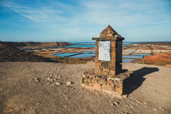 Salinas de Janubio, saltgruvan på ön Lanzarote, Spanien — Stockfoto