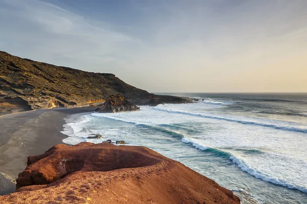 Laguna Verde a El Golfo, Isola di Lanzarote, Spagna — Foto Stock