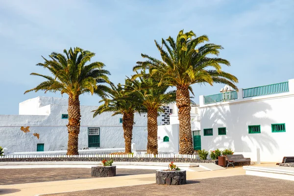 Şehir Merkezi Teguise, Lanzarote Adası'nın eski başkenti görünümünü — Stok fotoğraf