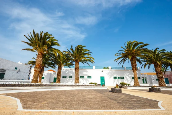 Vista del centro de la ciudad de Teguise, antigua capital de la isla de Lanzarote — Foto de Stock