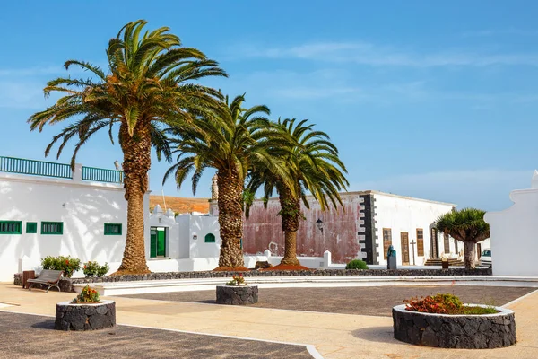 Şehir Merkezi Teguise, Lanzarote Adası'nın eski başkenti görünümünü — Stok fotoğraf