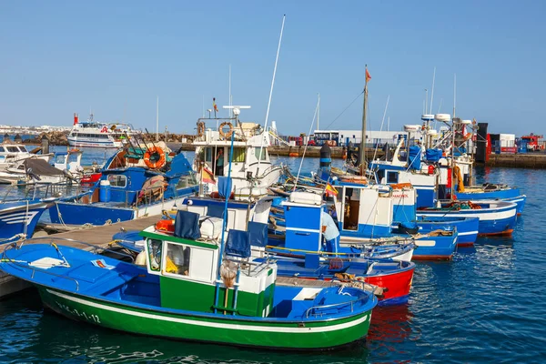 Playa Blanca, Lanzarote, 03 April, 2017: Boats and Yachts in Rubicon Marina, Lanzarote, Canary Islands, Spain — Stock Photo, Image