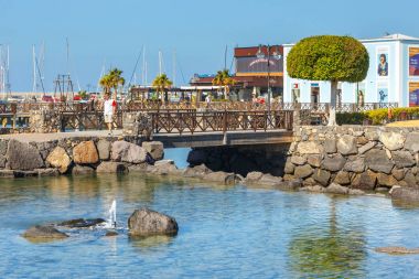 Playa Blanca, Lanzarote, 04 Nisan, 2017: sahil Marina Rubicon Playa Blanca, Lanzarote, Kanarya Adaları, İspanya
