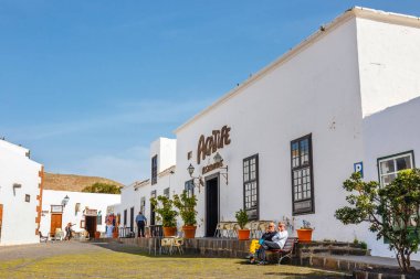 Tequise, Lanzarote Adası, İspanya, 30 Mart 2017: Şehir Merkezi Teguise, Lanzarote Adası'nın eski başkenti görünümünü