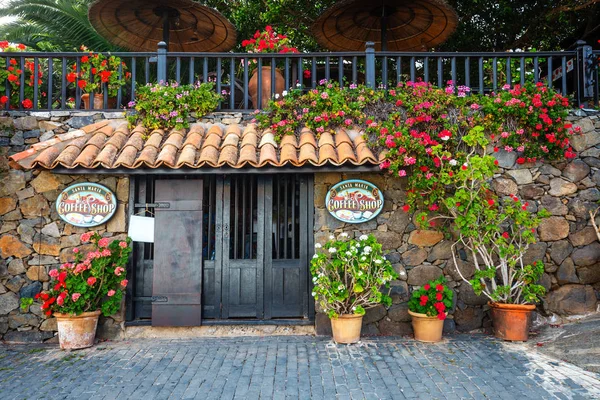 Fuerteventura, betancuria, 1. april 2017: zentraler platz im betancuria dorf auf fuerteventura, spanien — Stockfoto