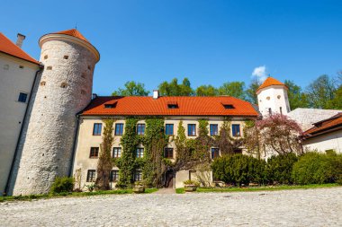 Royal Castle Pieskowa Skala near Krakow, Poland clipart