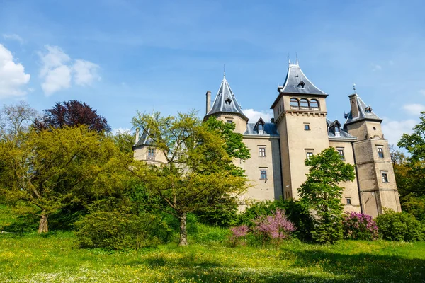 Renaissance stijl kasteel gelegen in Goluchow in de buurt van Kalisz, Polen — Stockfoto