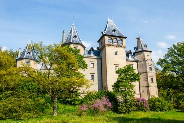 Castillo de estilo renacentista situado en Goluchow cerca de Kalisz, Polonia — Foto de Stock