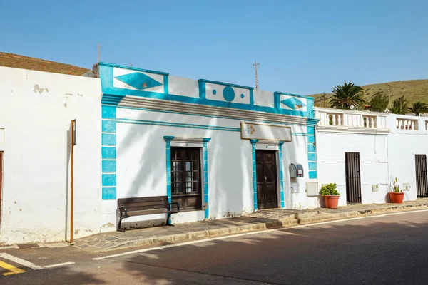 Hlavní náměstí ve vesnici Betancuria na ostrově Fuerteventura, Španělsko — Stock fotografie