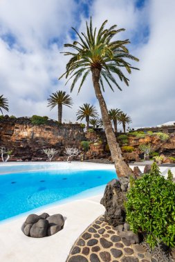 Jameos del Agua havuzu volkanik mağarada, Lanzarote, Kanarya Adaları, İspanya
